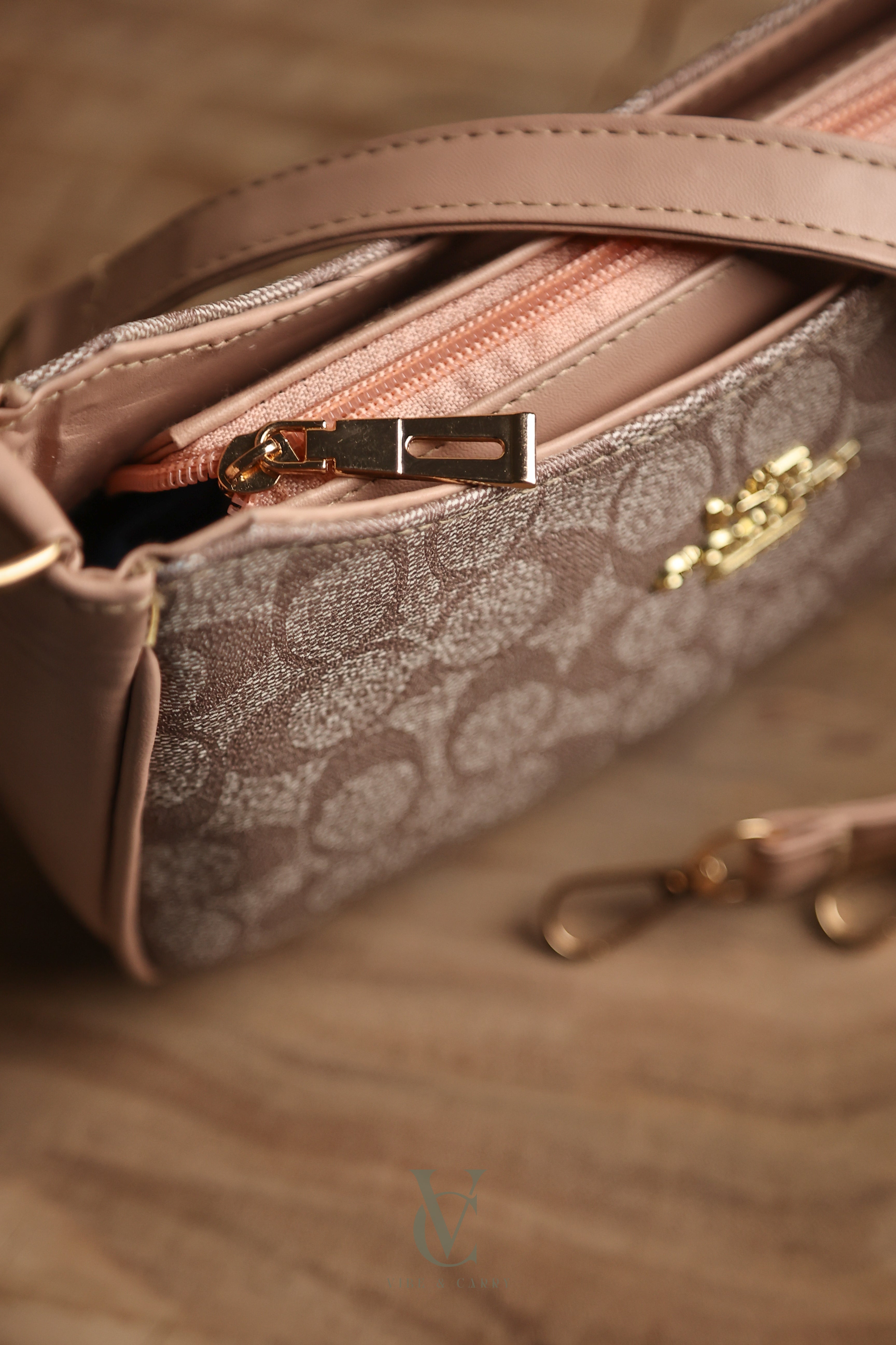 Coach Blush Luxe Curve - Limited Edition