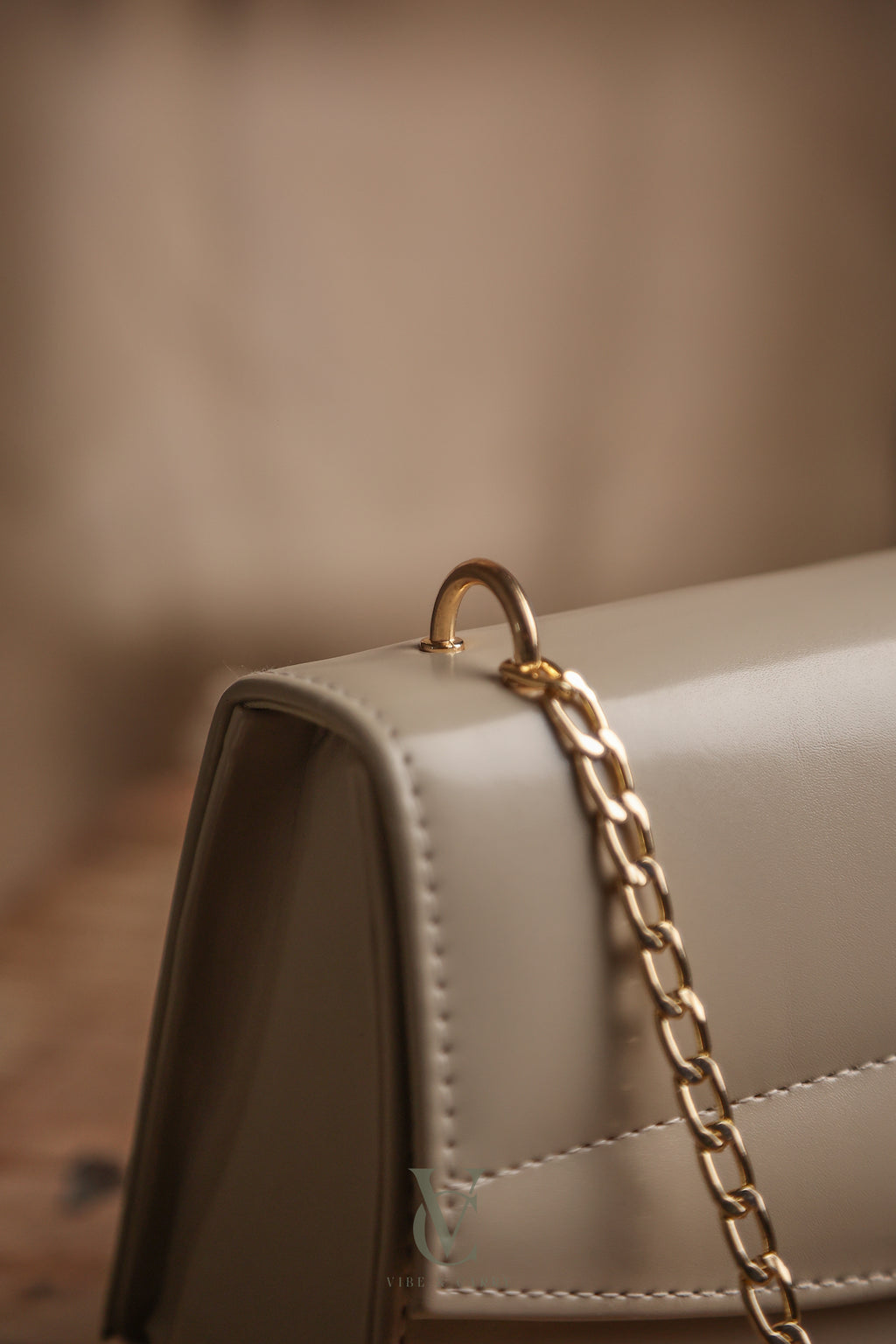 CK Urban Chic - Cream