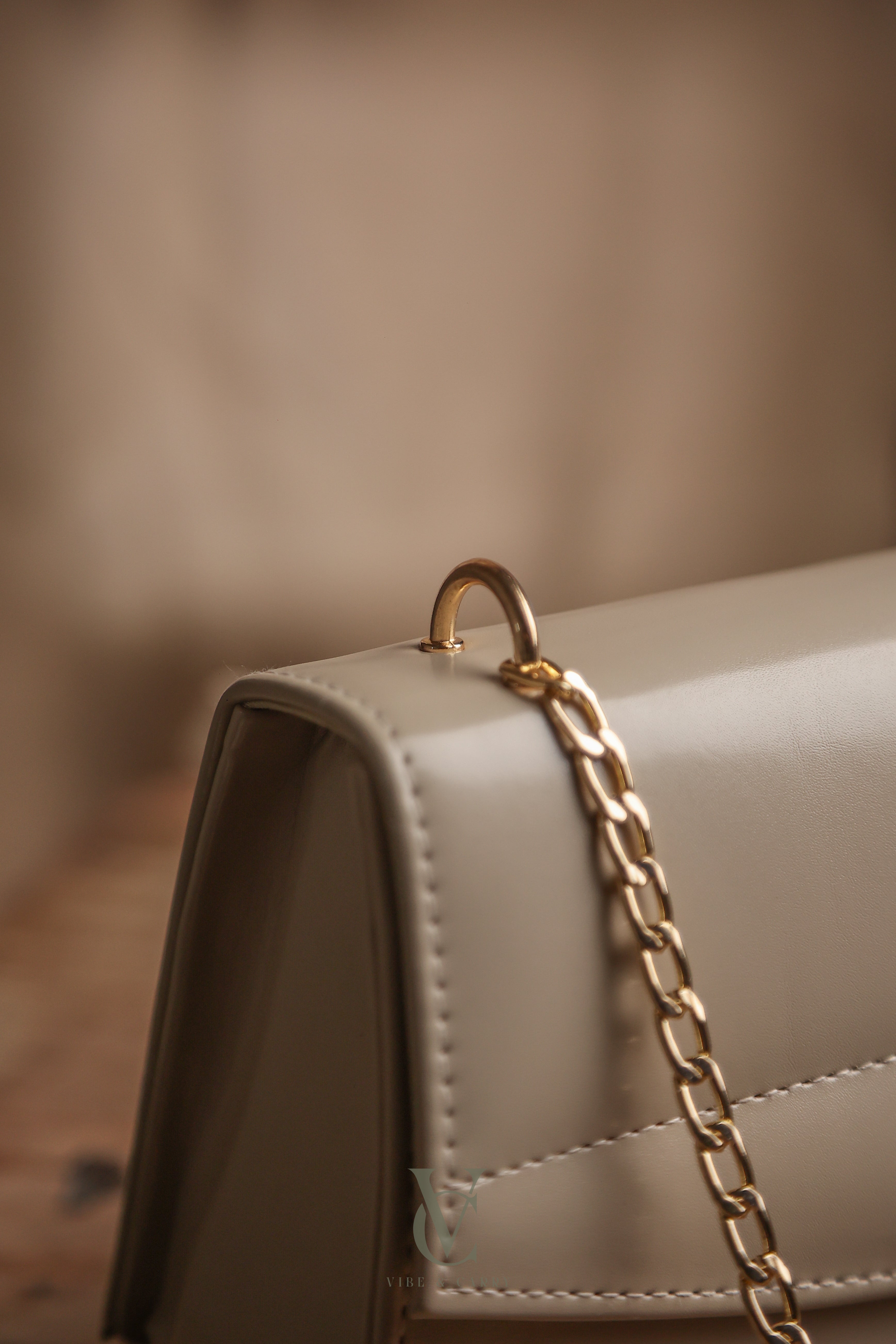 CK Urban Chic - Cream