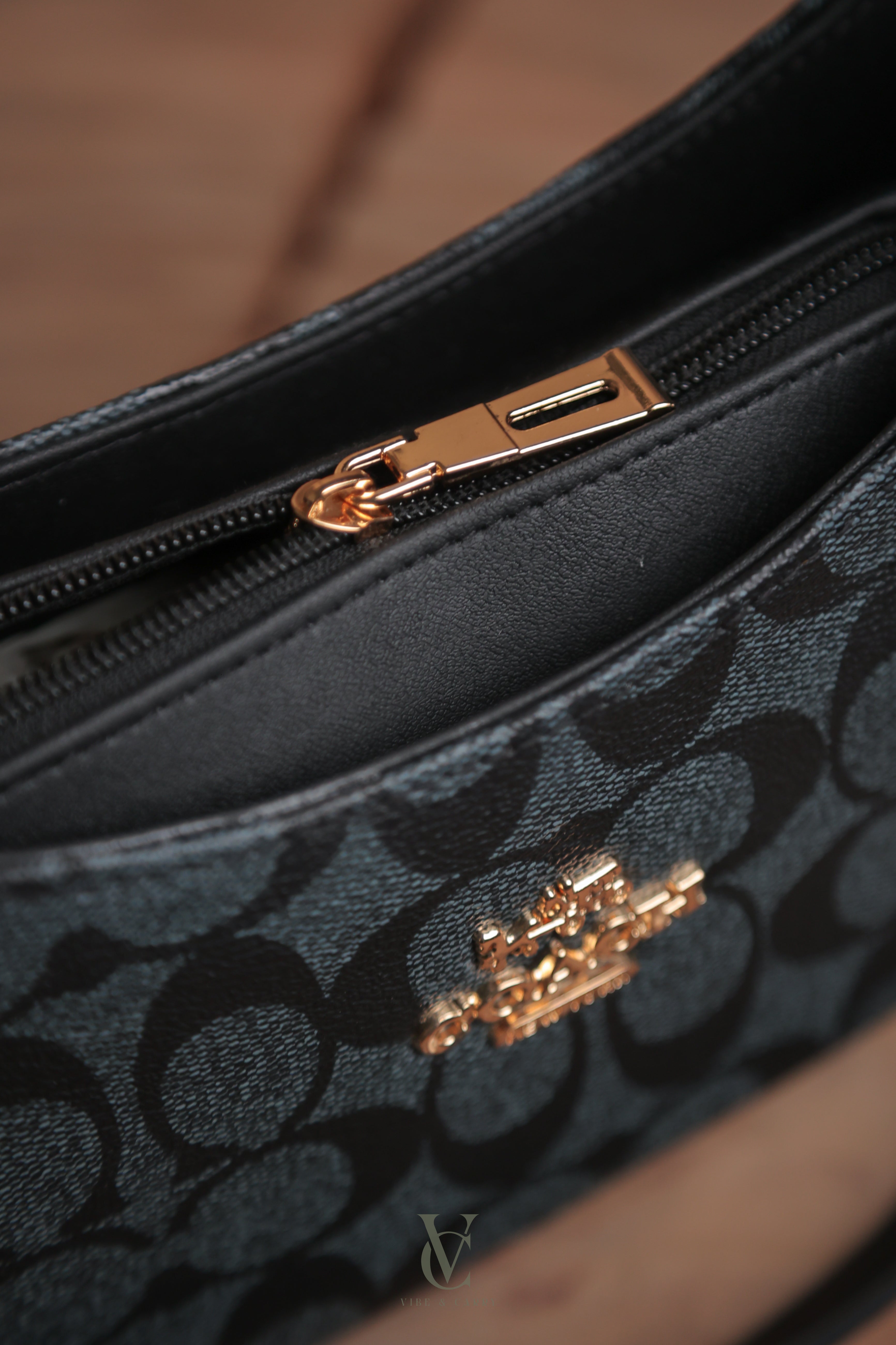 Coach Black Luxe Curve - Limited Edition – Vibe and Carry