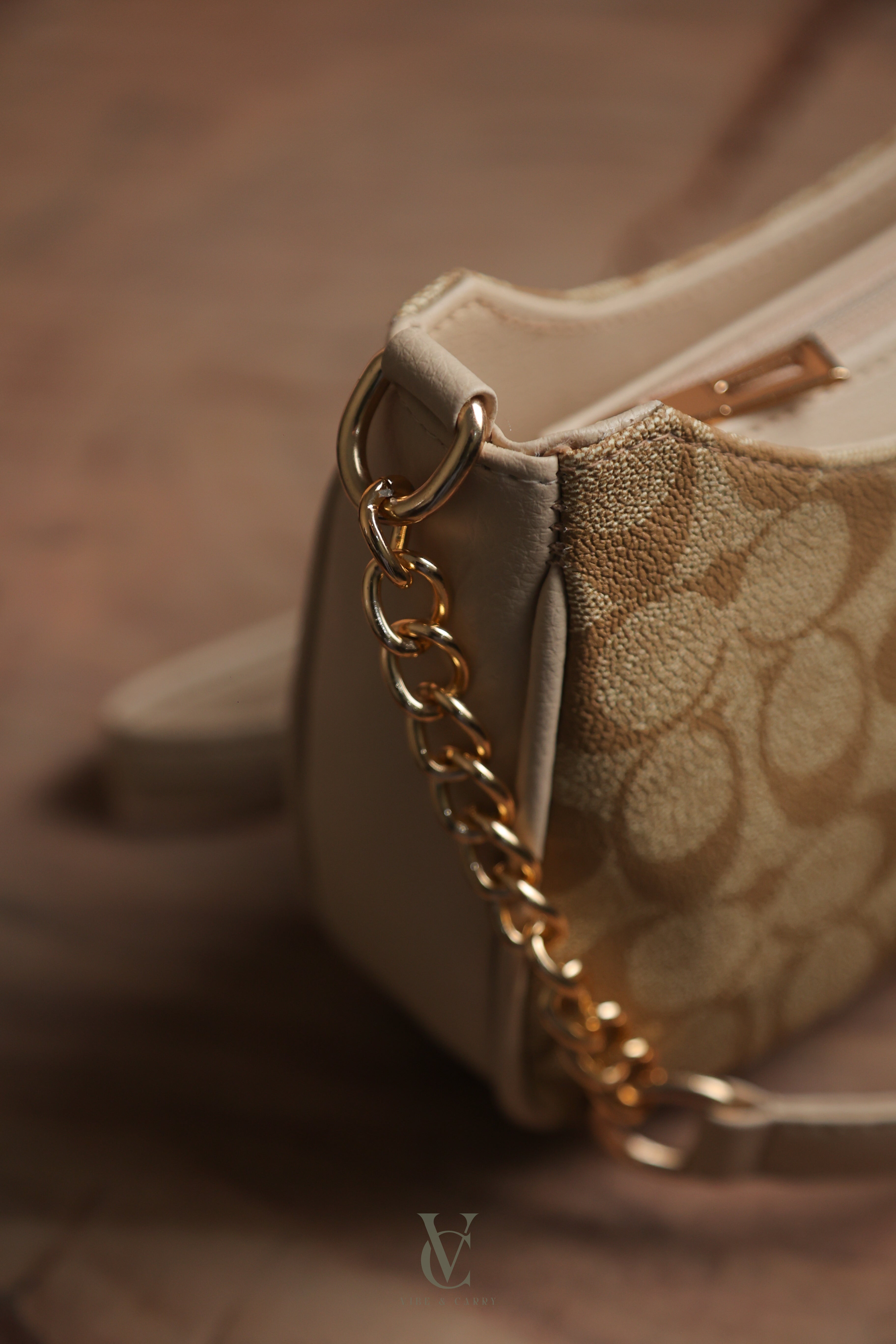 Coach Khaki Luxe Curve - Limited Edition