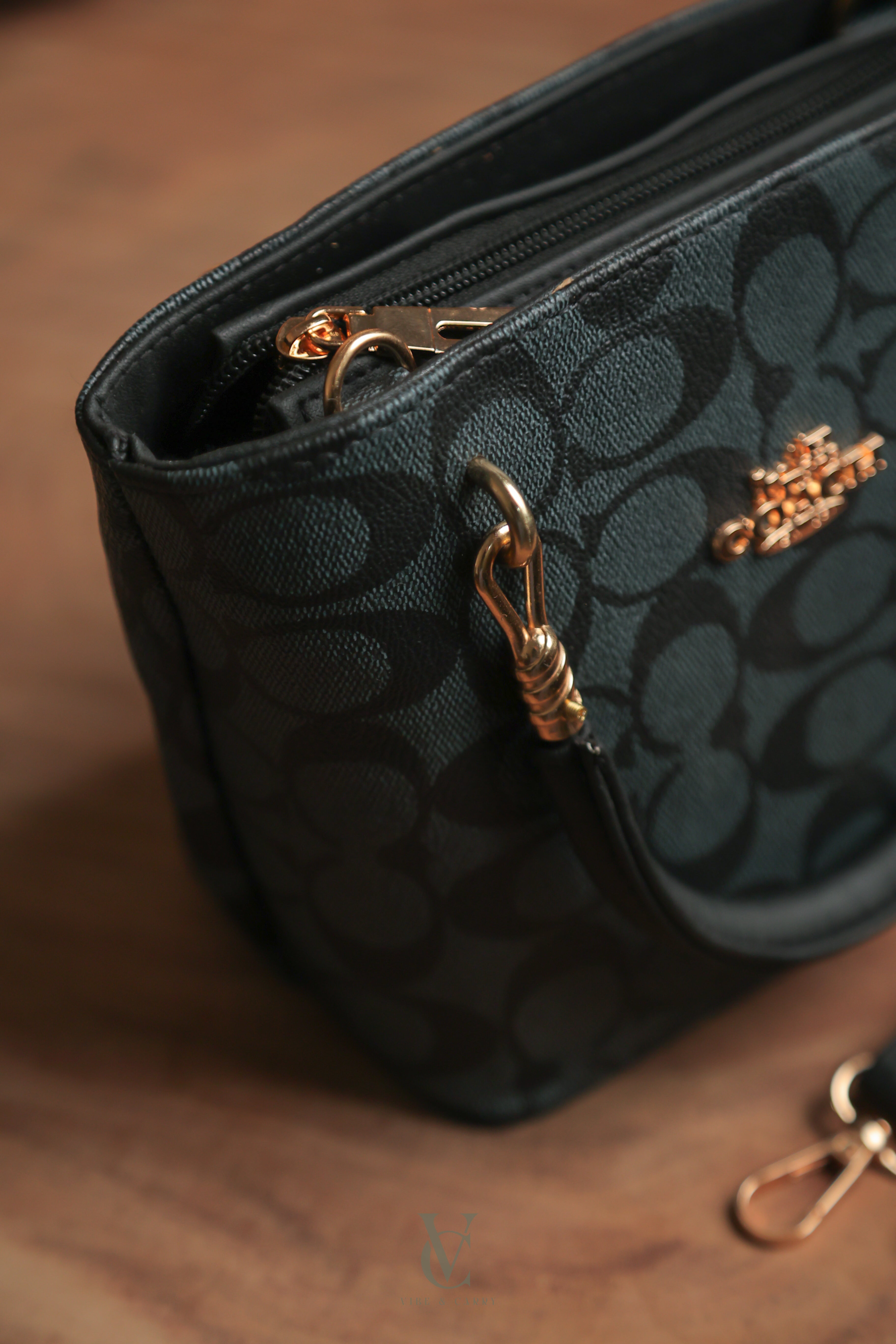 Coach Premium Bucket Bag - Black