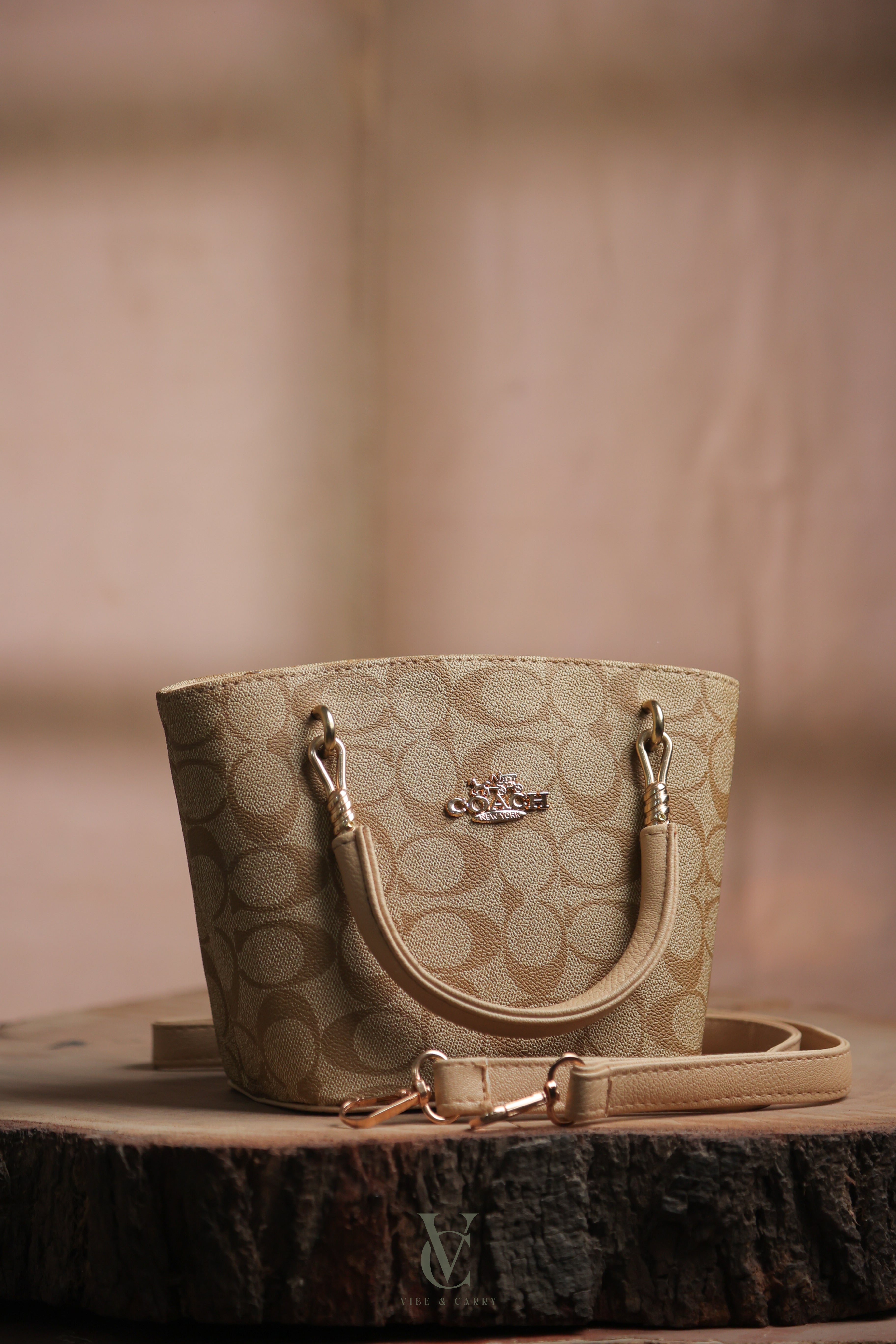 Coach Premium Bucket Bag - Khaki