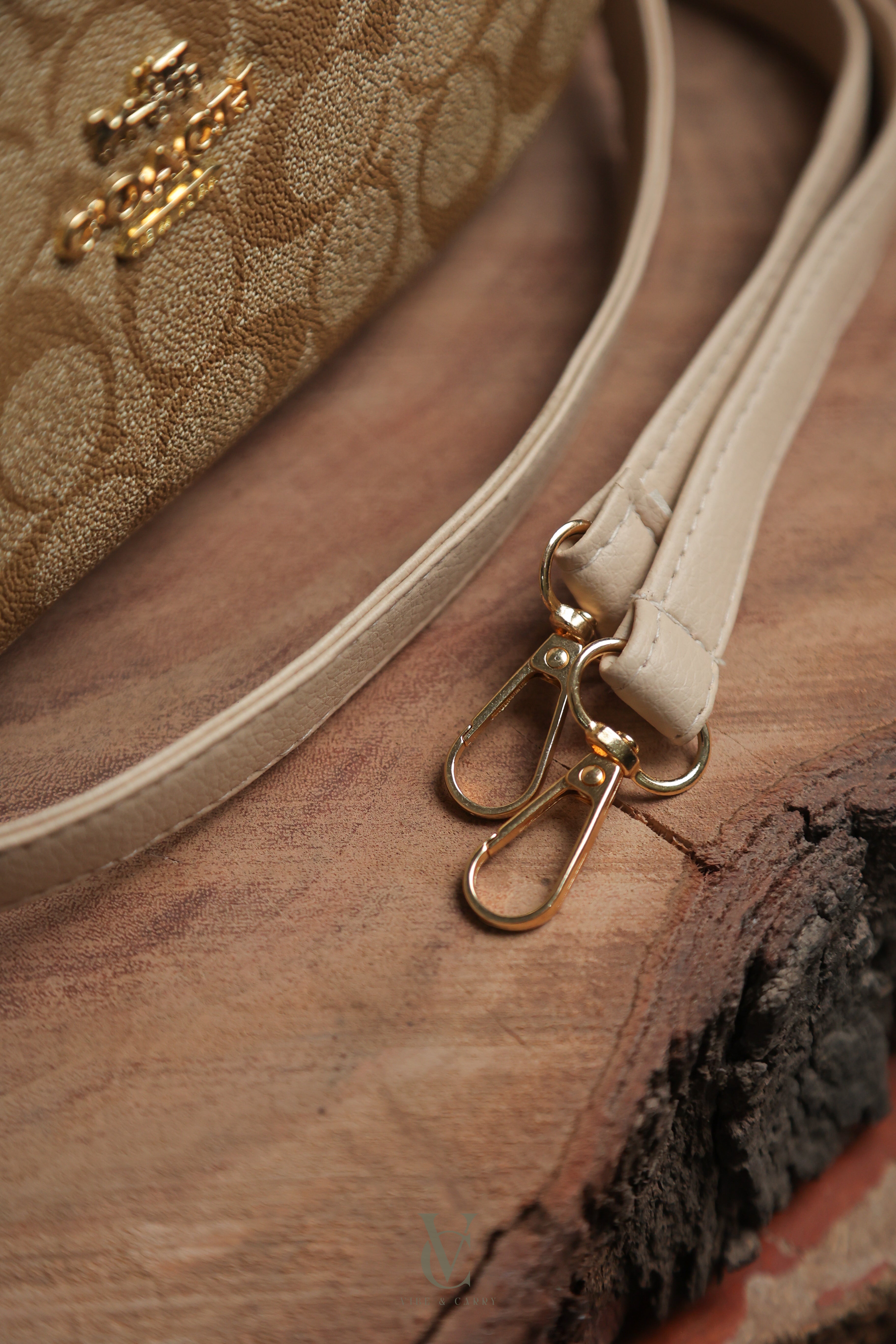 Coach Khaki Luxe Curve - Limited Edition