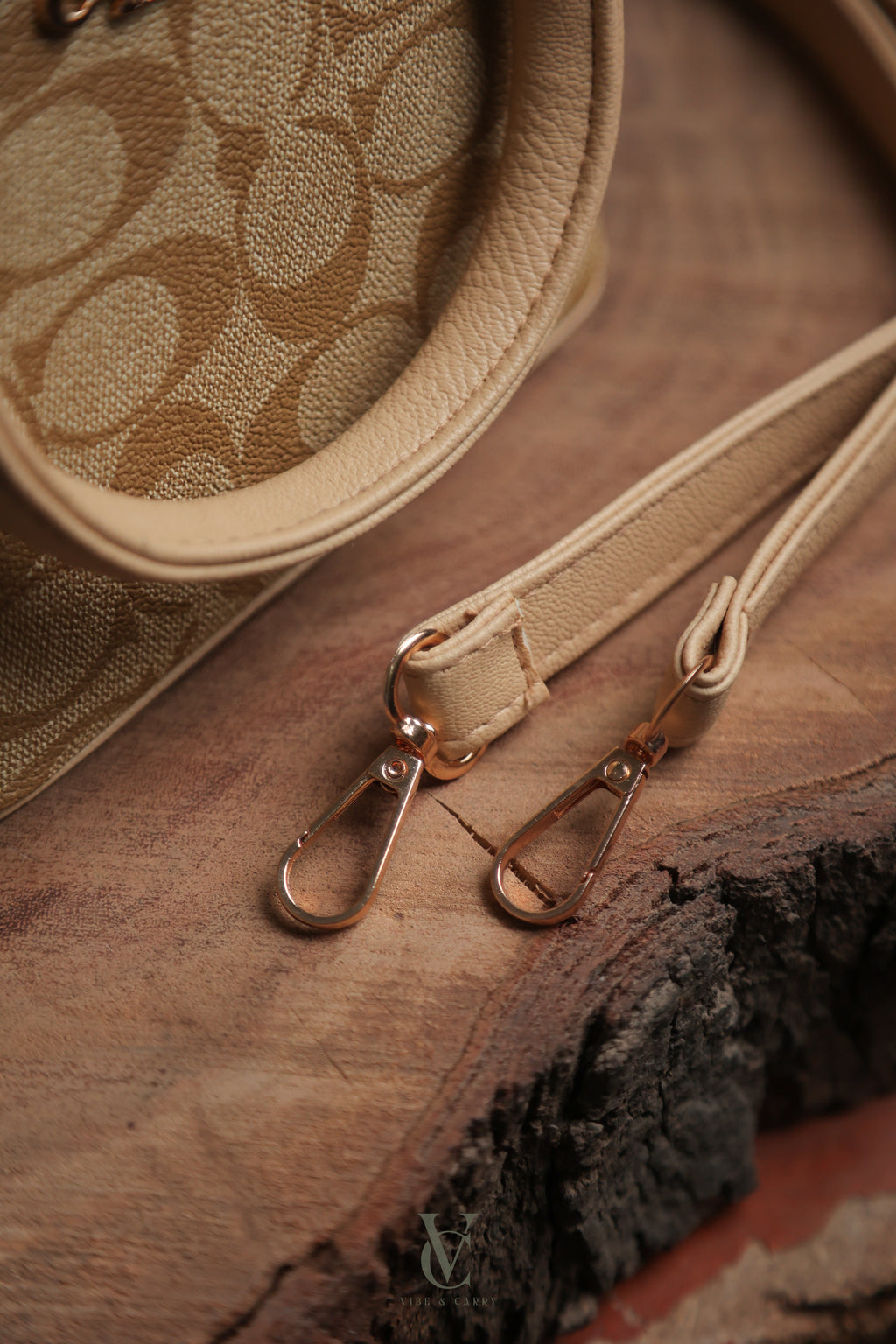 Coach Premium Bucket Bag - Khaki