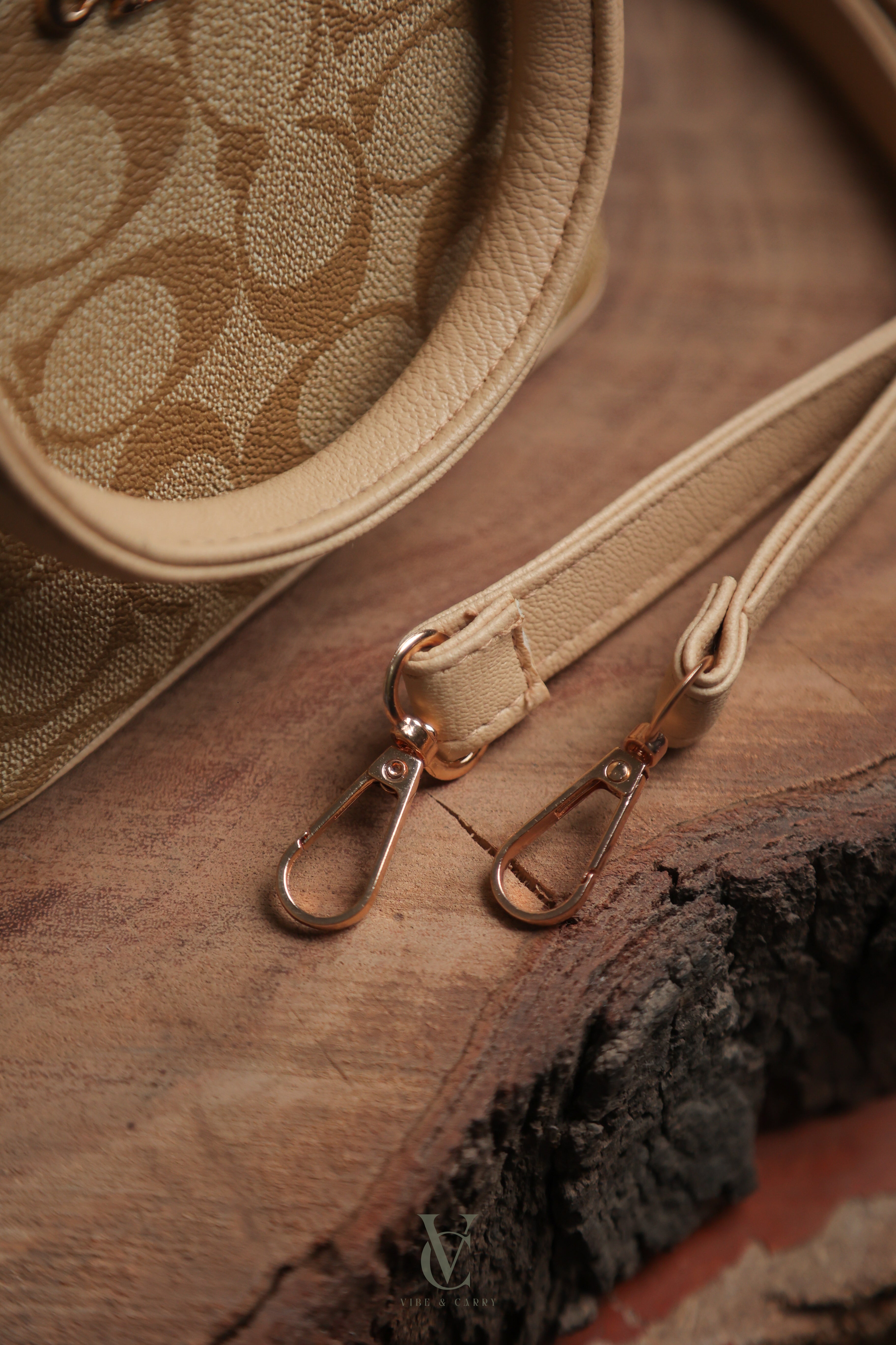 Coach Premium Bucket Bag - Khaki