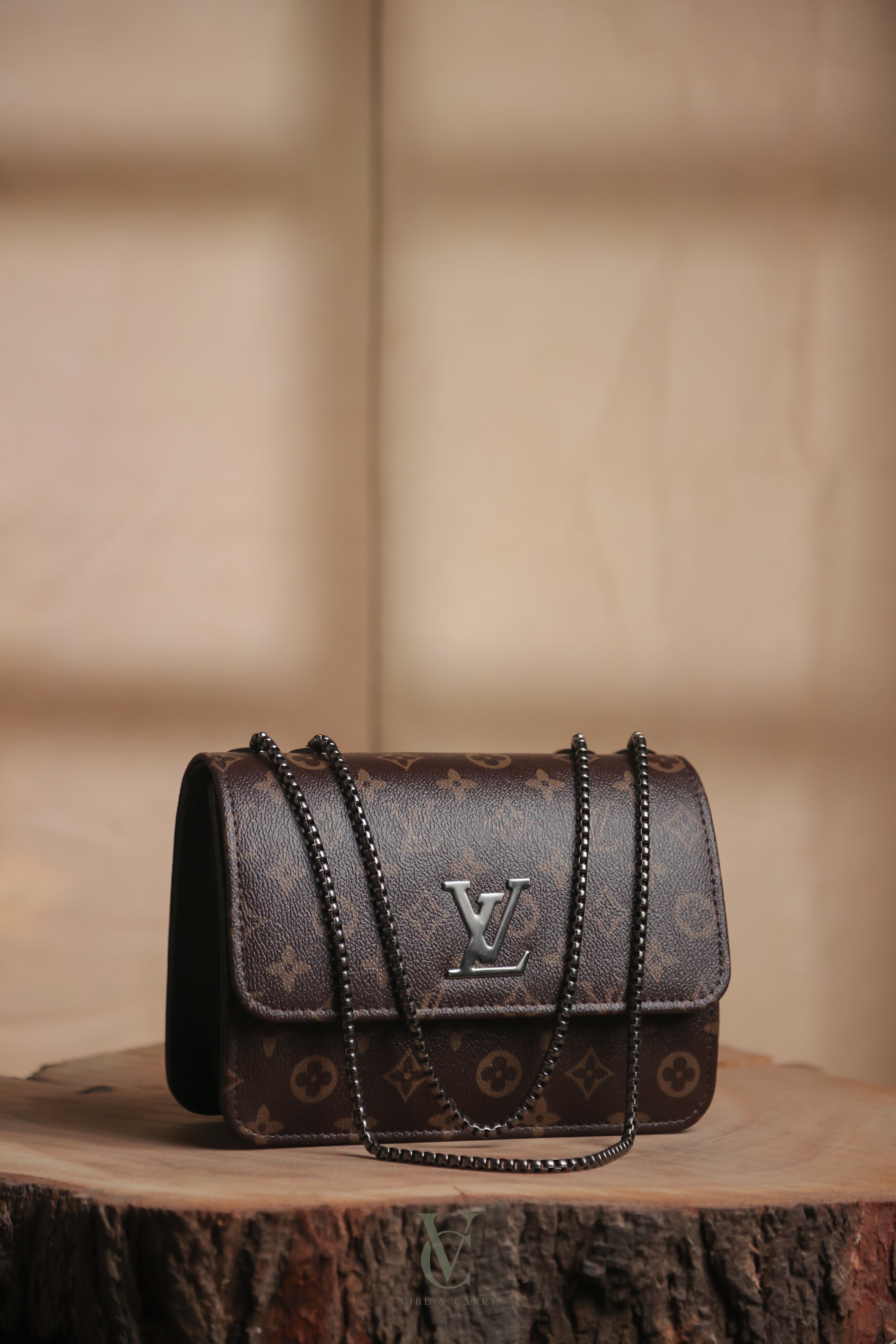LV Brown Muse