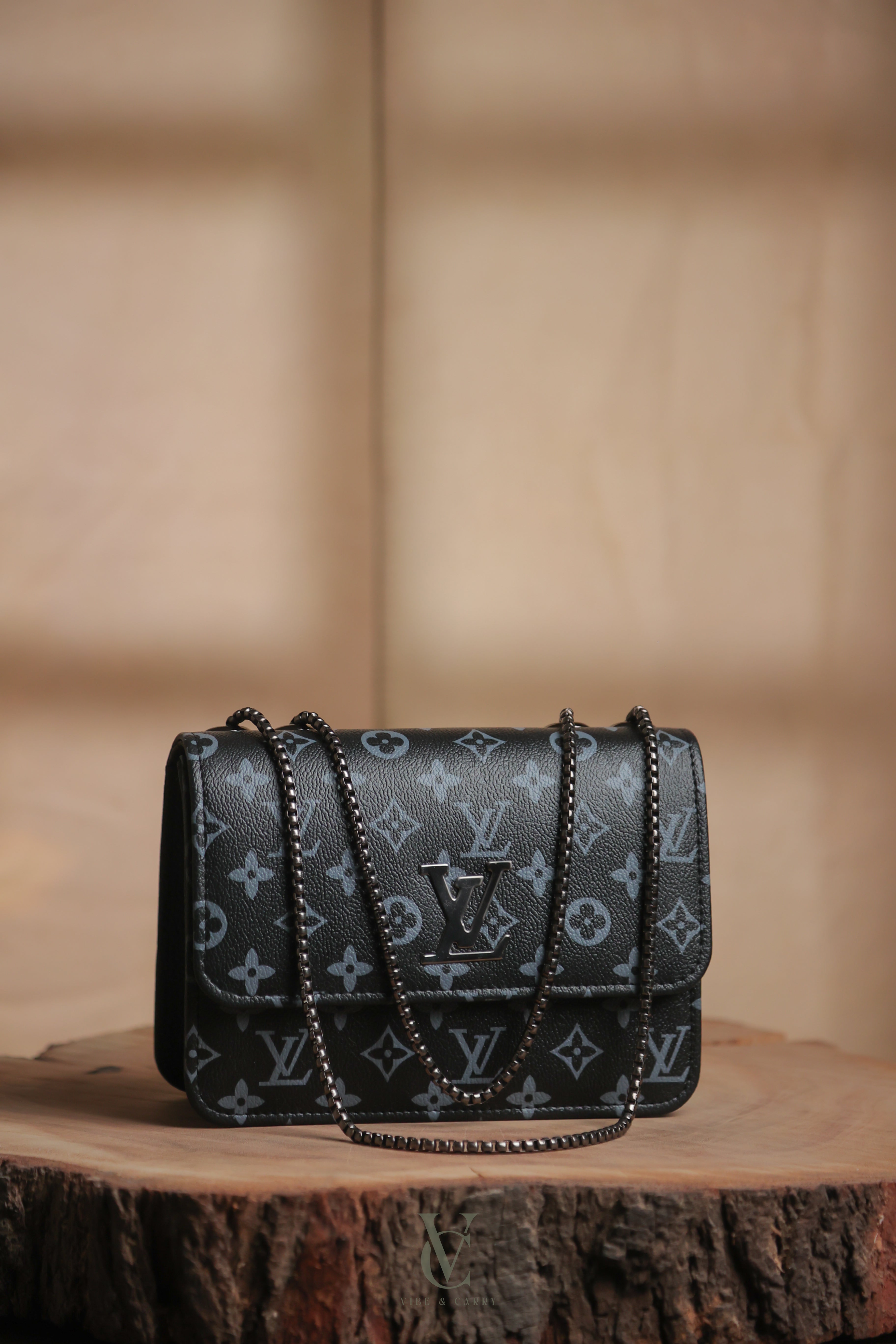 LV Black Muse