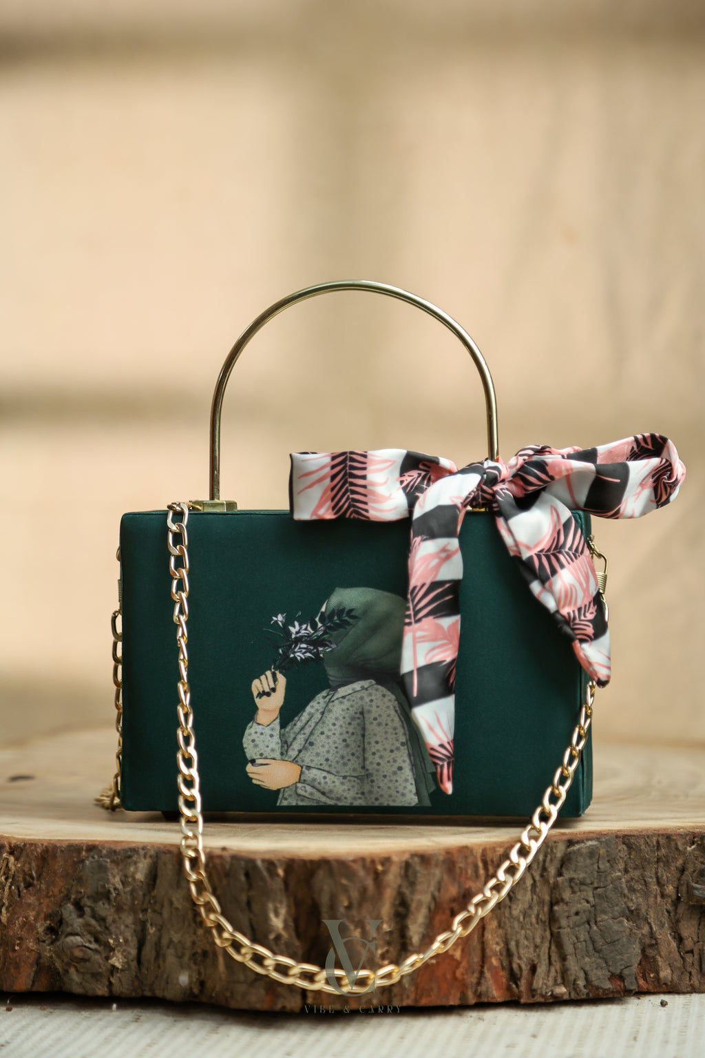 Modest Aura - Emerald Bloom